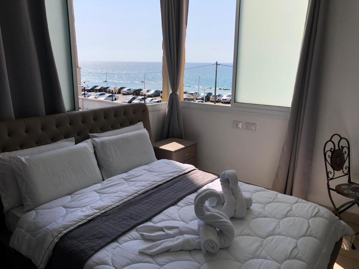 Hotel Room Service Бат-Ям Экстерьер фото