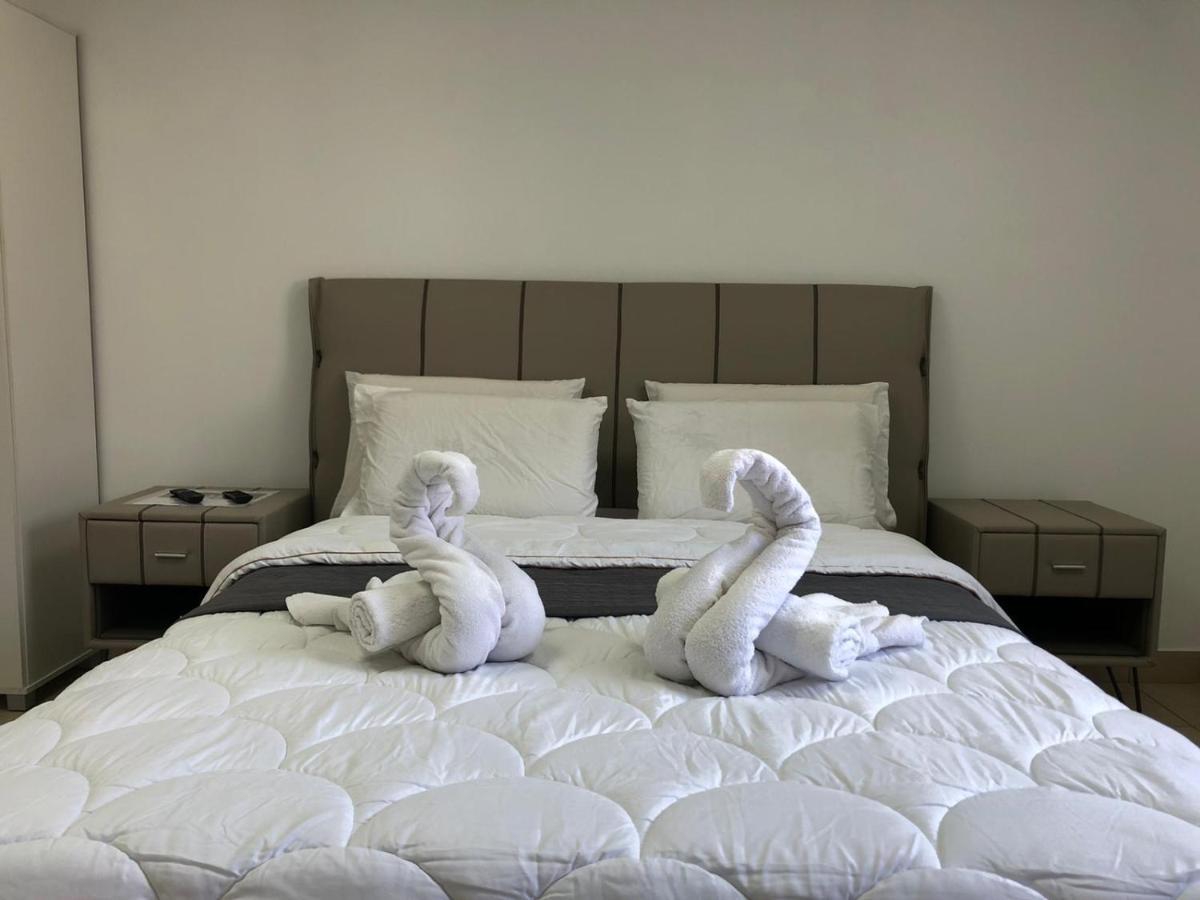 Hotel Room Service Бат-Ям Экстерьер фото